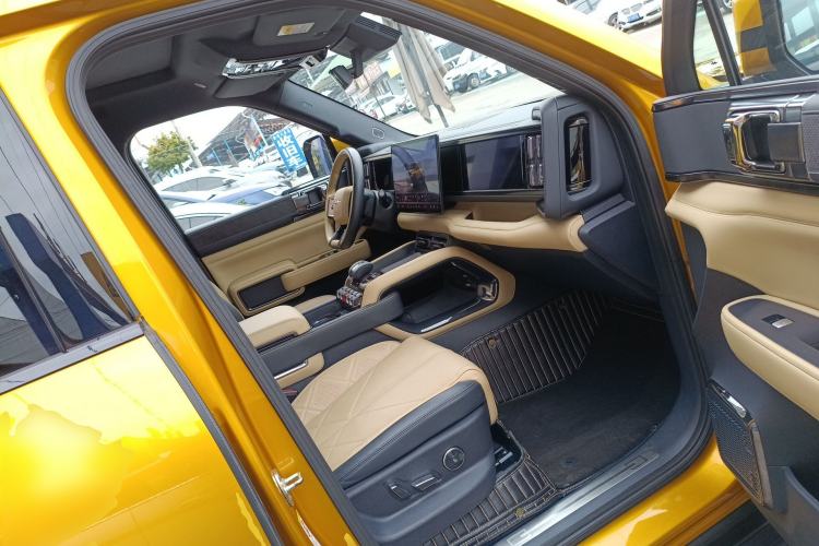 Used Formula Leopard 5 2023 Navigator Edition