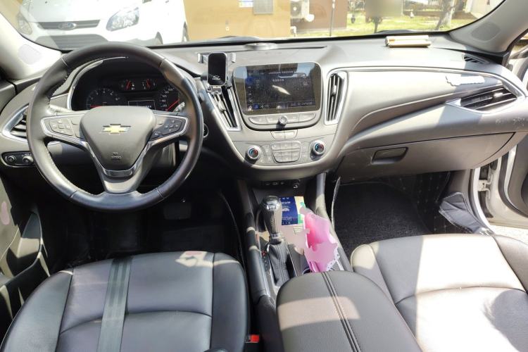 Used Chevrolet Malibu XL 2019 535T CVT Active Version Center Console