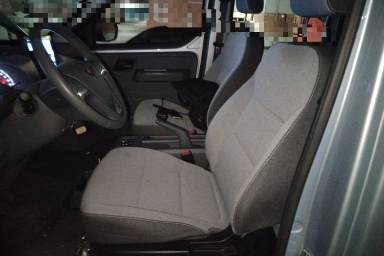 Used Wuling Yangguang 2025 Model 400km Bus Edition—Comfort Edition
