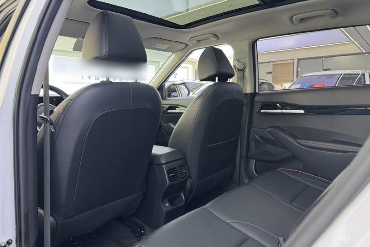 Used Kia Seltos 2023 1.5L CVT Luxury Edition Interior 3