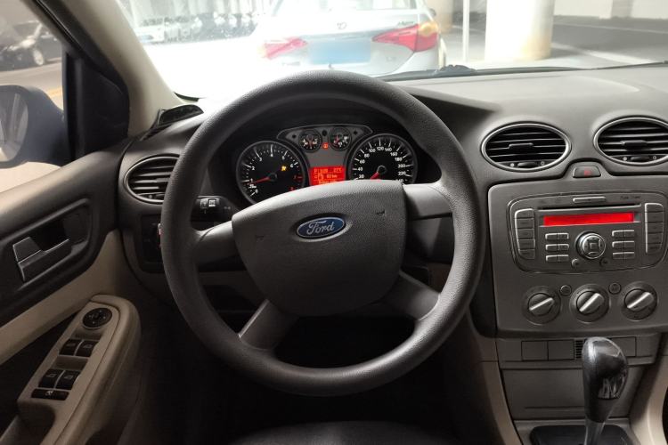 Used Ford Focus 2012 Sedan Classic 1.8L Automatic Base Model