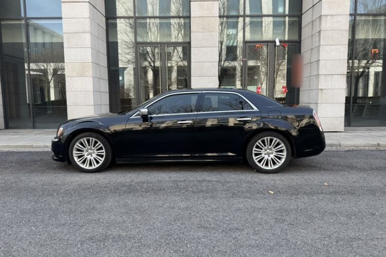 Used Chrysler 300C 2014 3.0L Excellence Edition