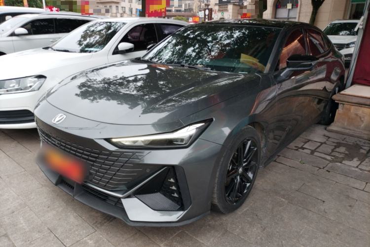 Used Changan UNI-V 2022 1.5T Prestige Version