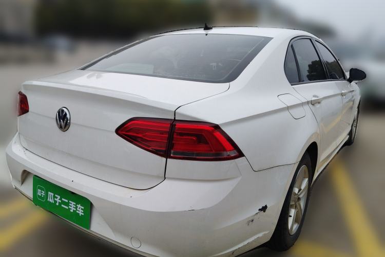 Used Volkswagen Lamando 2015 230TSI DSG Fashion Edition
