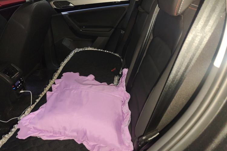 Used Volkswagen Tayron 2021 330TSI Two-Wheel-Drive 3rd Anniversary Limited Edition Left Rear Seat