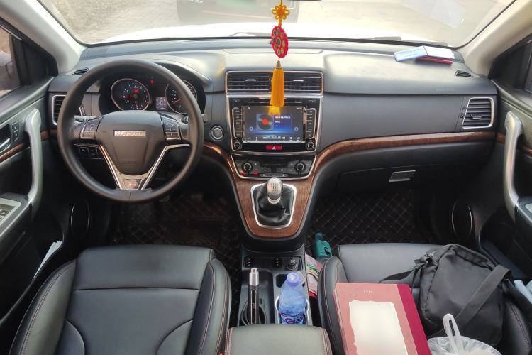 Used Haval H6 2015 Revised Version Sport Edition 1.5T Manual Transmission Two-Wheel Drive Elite Grade