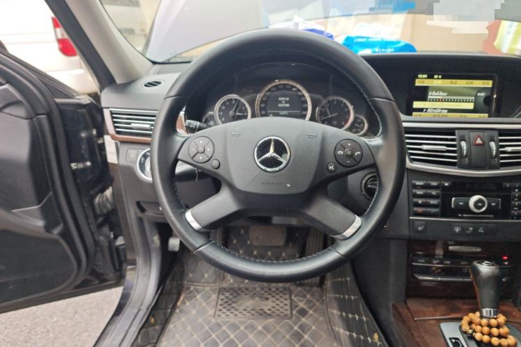 Used Mercedes-Benz E-Class 2010 E 260 L CGI Elegant Model
