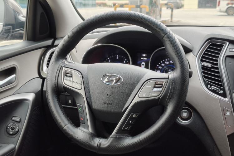 Used Hyundai Grand SantaFe 2013 2.2T 6-Seater Four-Wheel-Drive Luxury Edition