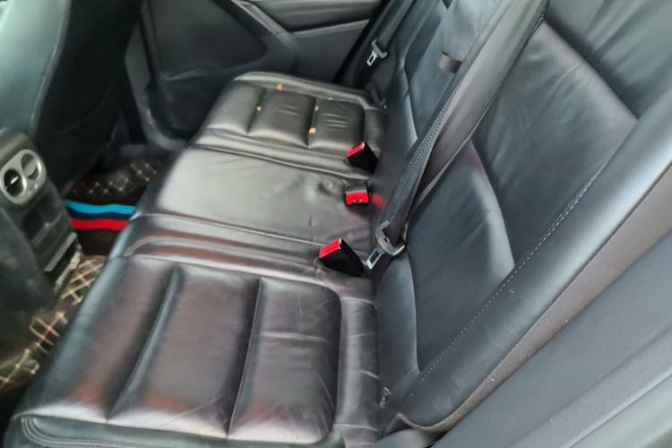 Used Volkswagen Tiguan 2015 1.8TSI Automatic Two-Wheel Drive Comfort Edition Left Rear Seat