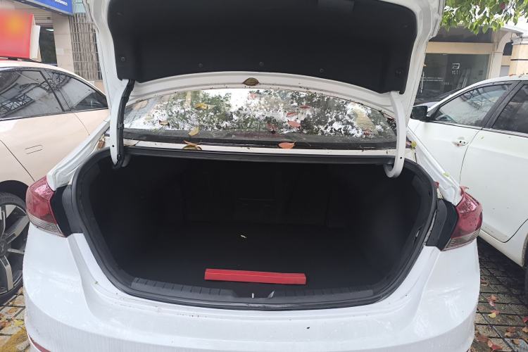 Used Hyundai Elantra (6th Generation / Lingdong) 2018 1.6L Automatic 15th Anniversary Special Edition Trunk