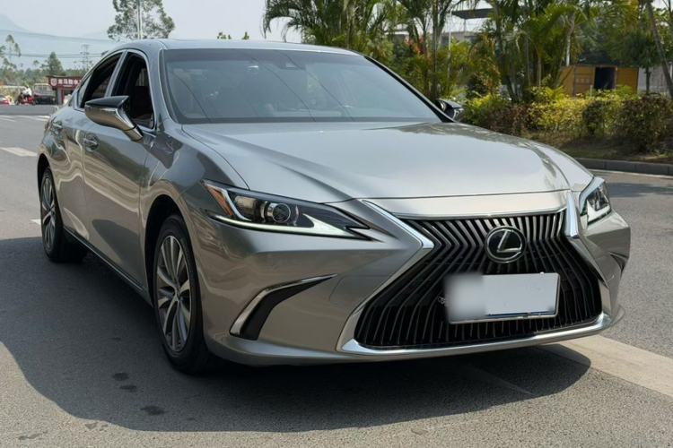 Used Lexus ES 2020 200 Excellence Edition