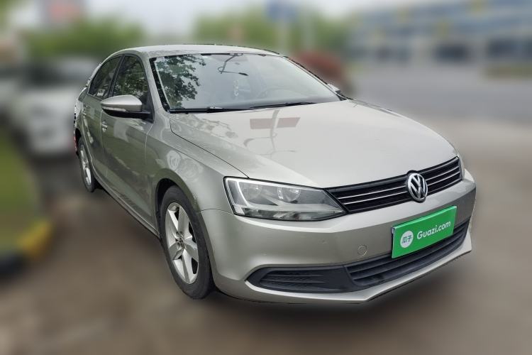 Used Volkswagen Sagitar 2012 1.6L Manual Fashion Edition Front Right 45 Deg