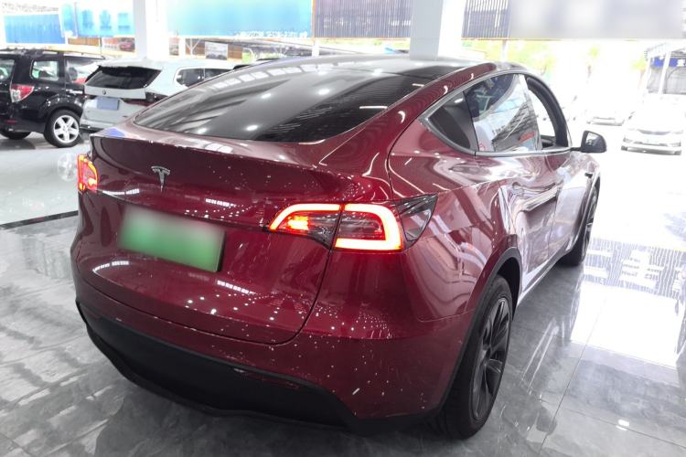 Used Tesla Model Y 2024 Long-Range All-Wheel-Drive Version