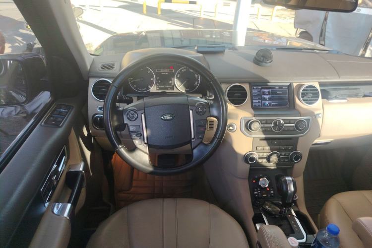 Used Land Rover Discovery 2011 3.0 SDV6 HSE Diesel Version Steering Wheel