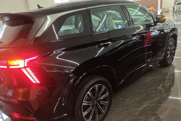 Used Changan CS75 PLUS 2025 Model, 3rd Generation Champion Edition 1.5T Jinghang Version
