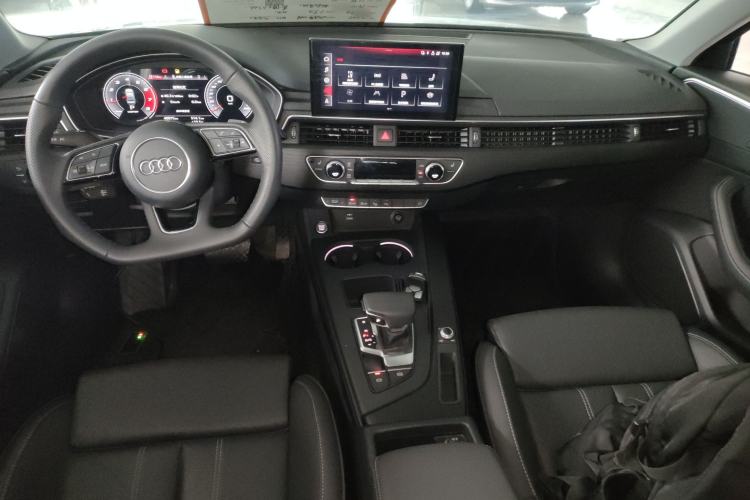 Used Audi A4L 2020 40 TFSI Luxury Dynamic Model
