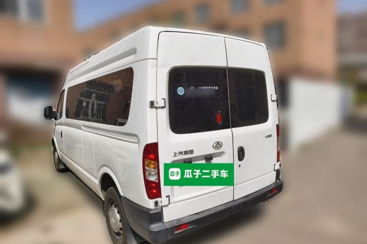 Used SAIC MAXUS Xintu V80 2019 2.5T Classic Model 6-Speed Manual Aotong Long Wheelbase Mid-Height 7-Seater