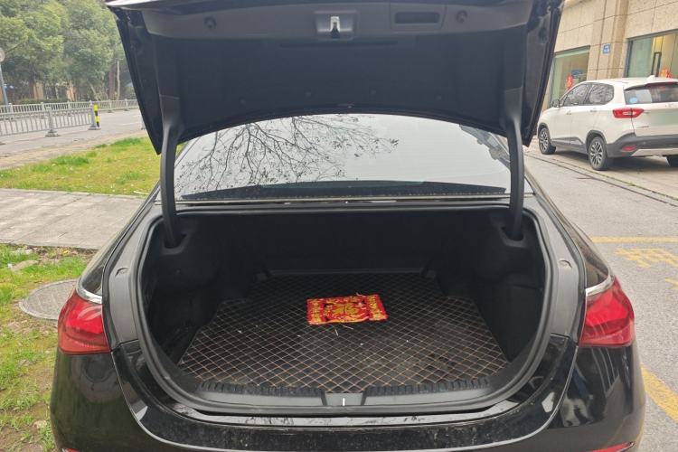 Used Mercedes-Benz E-Class 2024 E 260 L
