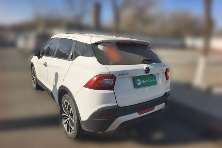 Used Brilliance V3 2015 1.5T Manual Urban Model
