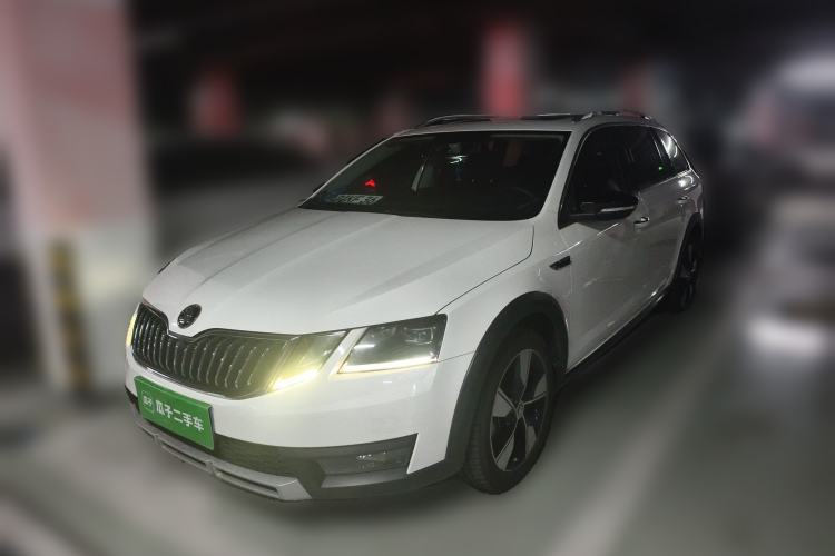Used Skoda Octavia 2019 TSI280 DSG Luxury Edition Station Wagon China VI Standard