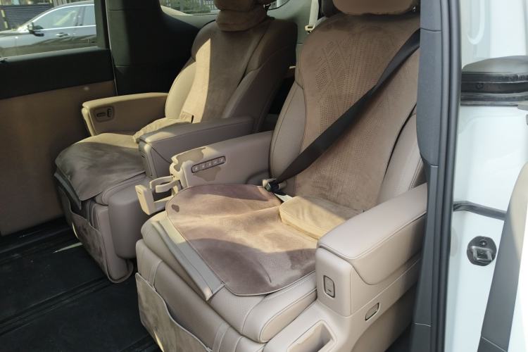 Used Li Auto MEGA 2025 Home Family Special Edition
