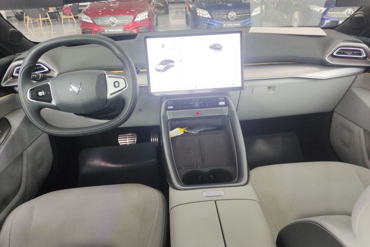 Used ARCFOX Alpha S5 2024 708MAX 200kW Center Console