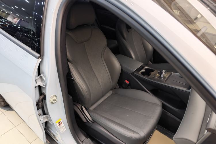 Used BYD Qin PLUS 2025 DM-i Smart Drive 55KM Leading Model Right Front Seat