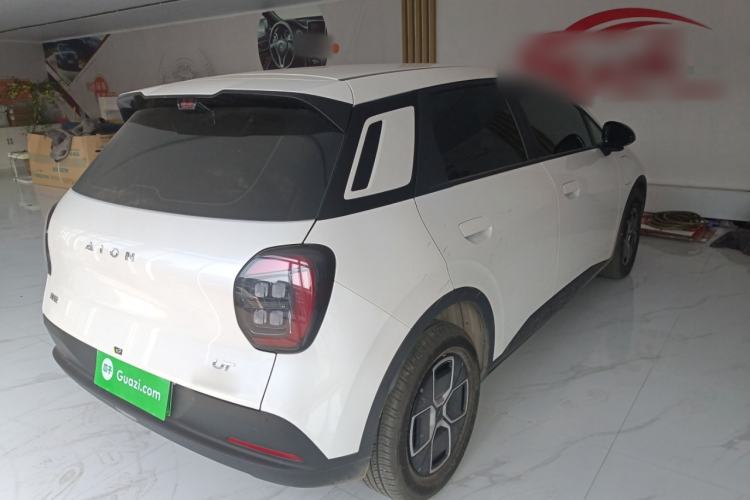 Used AION UT 2025 330 Starlight Edition Rear Right 45 Deg