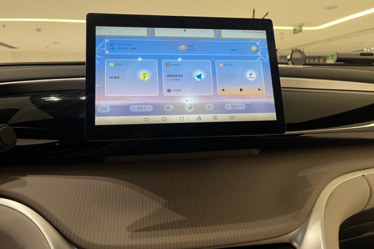 Used BYD Song Pro New Energy 2023 Champion Edition DM-i 71KM Navigation Model
