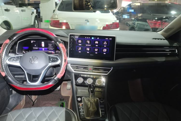 Used Volkswagen Sagitar 2024 300TSI DSG Excellence Edition Center Console