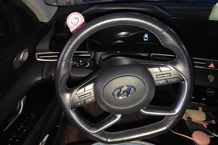 Used Hyundai Elantra 2021 1.5L CVT LUX Prestige Edition