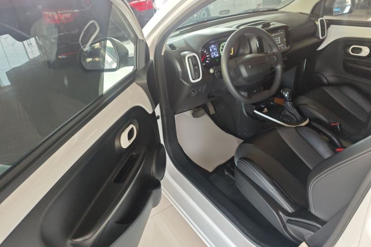 Used Roewe Clever 2021 302 km New Four-Seater Super-Efficient Version