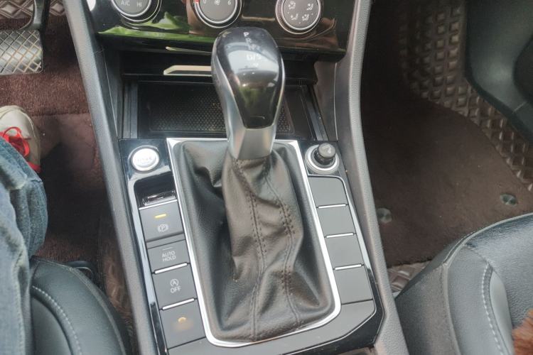 Used Volkswagen Sagitar 2020 280TSI DSG Comfort Version China VI Standard Gear Lever