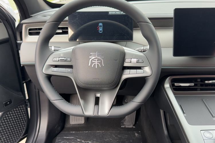 Used BYD Qin PLUS 2025 DM-i Smart Drive 55KM Leading Model
