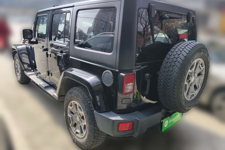 Used Jeep Wrangler 2017 3.0L Sahara Four-Door Comfort Edition