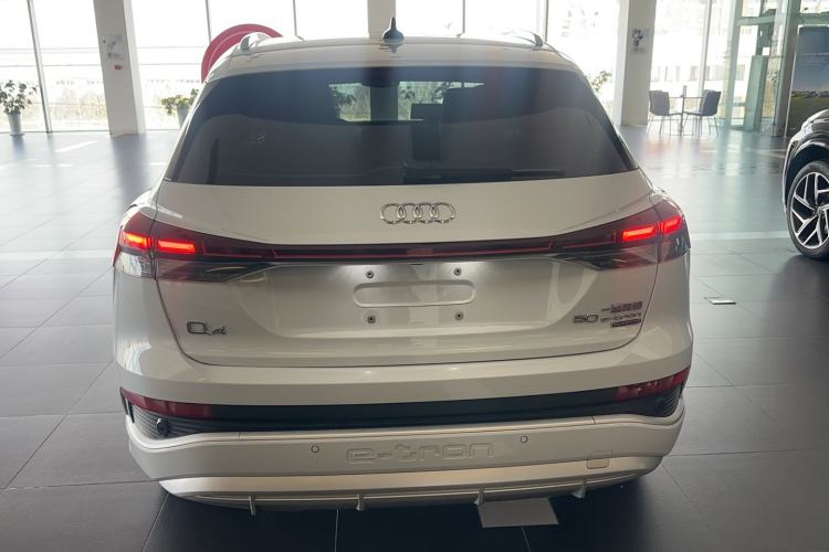 Used Audi Q4 e-tron 2022 50 e-tron quattro Visionary Edition
