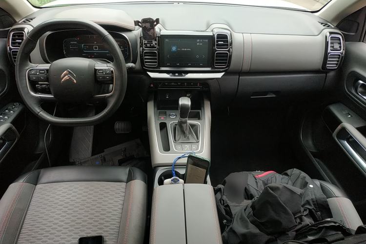 Used Citroen C5 AIRCROSS 2017 350THP Fashion Edition Center Console