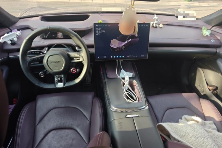 Used Xiaomi Auto SU7 2024 Four-Wheel Drive Ultra-Long Range Advanced Intelligent Driving Max Edition Center Console