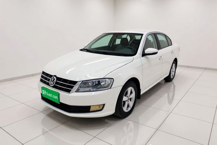 Used Volkswagen Lavida 2015 1.6L Manual Fashion Edition