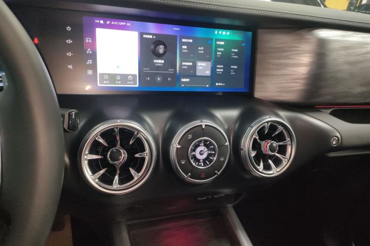 Used Tank 300 2021 City Edition 2.0T—Truly Stylish
