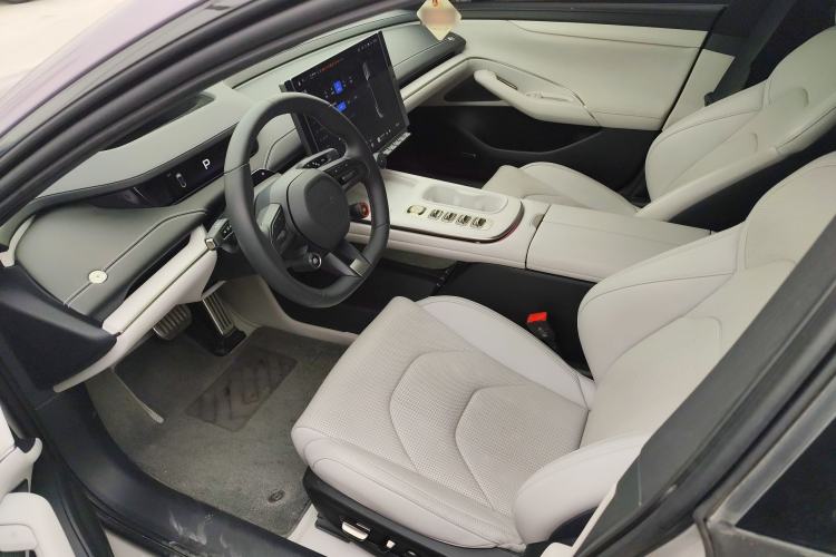 Used Xiaomi Auto SU7 2024 Four-Wheel Drive Ultra-Long Range Advanced Intelligent Driving Max Edition
