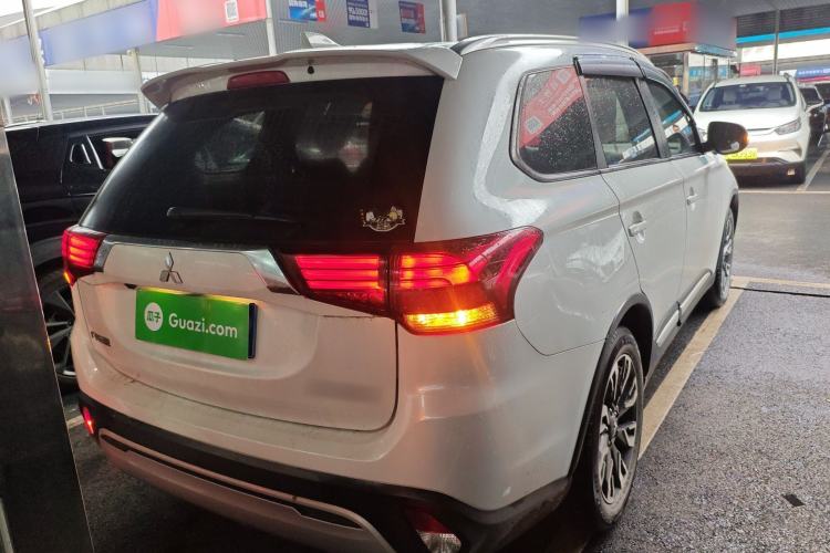 Used Mitsubishi Outlander 2020 2.0L Two-Wheel Drive Enjoyment Version 5 Seats
