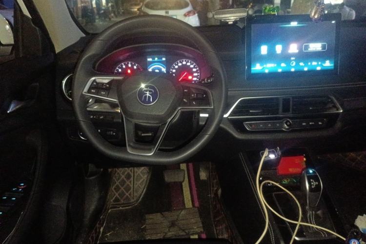 Used BYD Song 2020 Classic Edition 1.5T Automatic Elite Model Steering Wheel