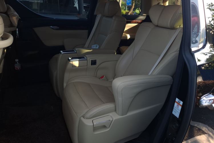 Used Toyota Alphard 2019 Dual-Engine 2.5L Luxury Edition