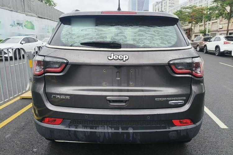 Used Jeep Compass 2017 200T Automatic Family Edition
