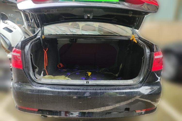 Used Volkswagen Lavida 2013 Revised Classic 1.6L Automatic Fashion Edition Trunk