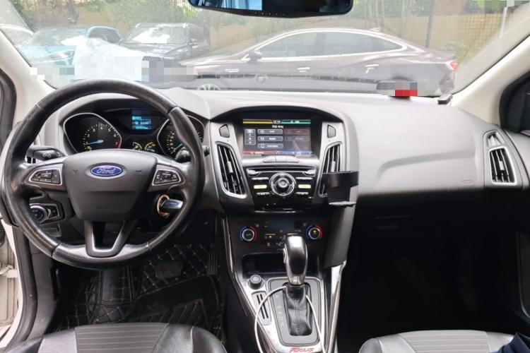 Used Ford Focus 2015 Hatchback 1.6L Automatic Fashion Edition