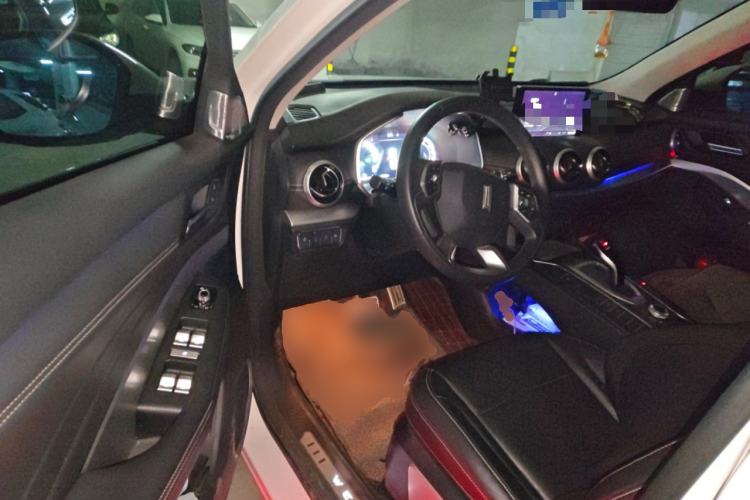 Used Wey VV6 2018 2.0T Two-Wheel-Drive Ultra-Luxury Version China V Standard
