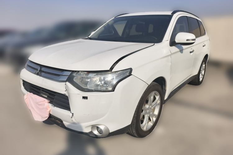 Used Mitsubishi Outlander 2013 2.4L 4x4 Luxury Navigation Edition 5 Seats