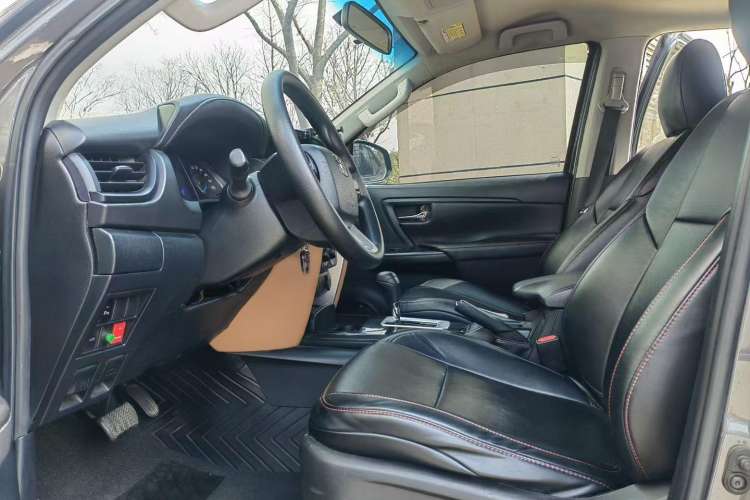 Used Toyota Fortuner 2016 2.7L Middle East Version